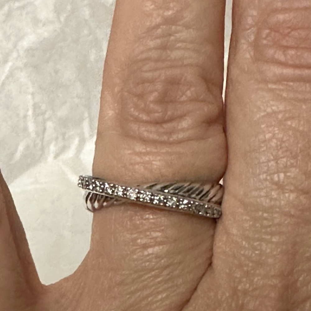 David Yurmam Diamond crossover Band size 6